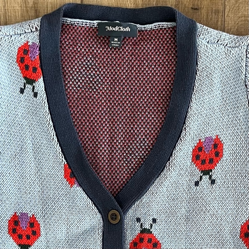 ModCloth Ladybug Print Cardigan Sweater Medium Blue Short Sleeve Cute Retro - Picture 5 of 10